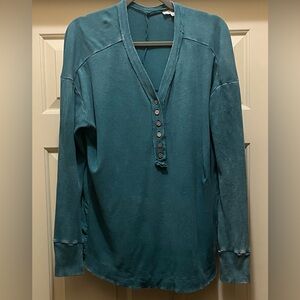 Easel Teal Textured Long Sleeve ribbed shirt with wood buttons